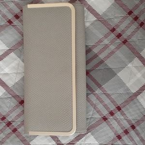 Grey clutch